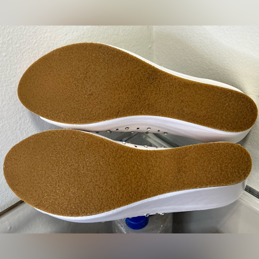 White Studded Women's Wedge Sandals Size 9 - Picture 4 of 7